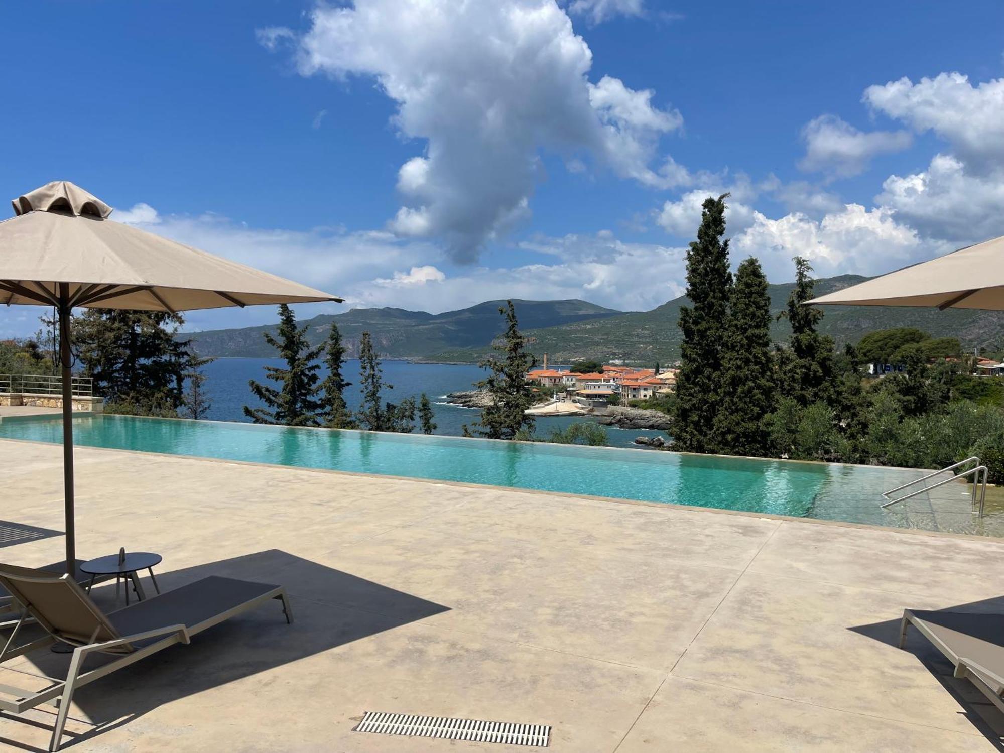 Diapori Suites Hotel การ์ดามมีลี ภายนอก รูปภาพ